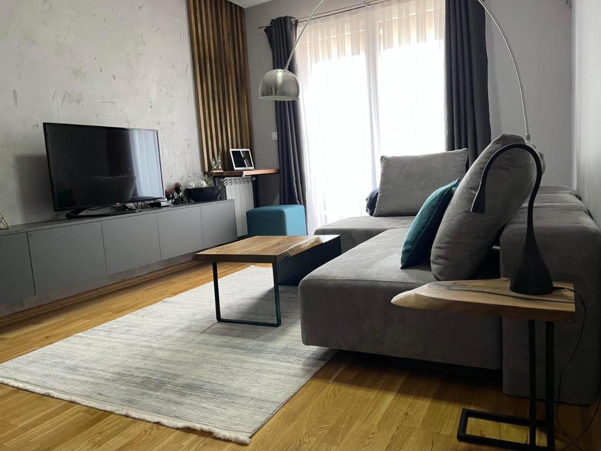 Porta Leks Apartment, Self Check-In, Own Parking Skopje Exterior photo