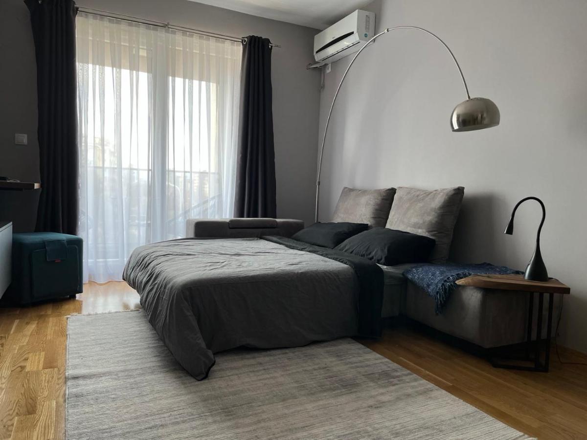 Porta Leks Apartment, Self Check-In, Own Parking Skopje Exterior photo