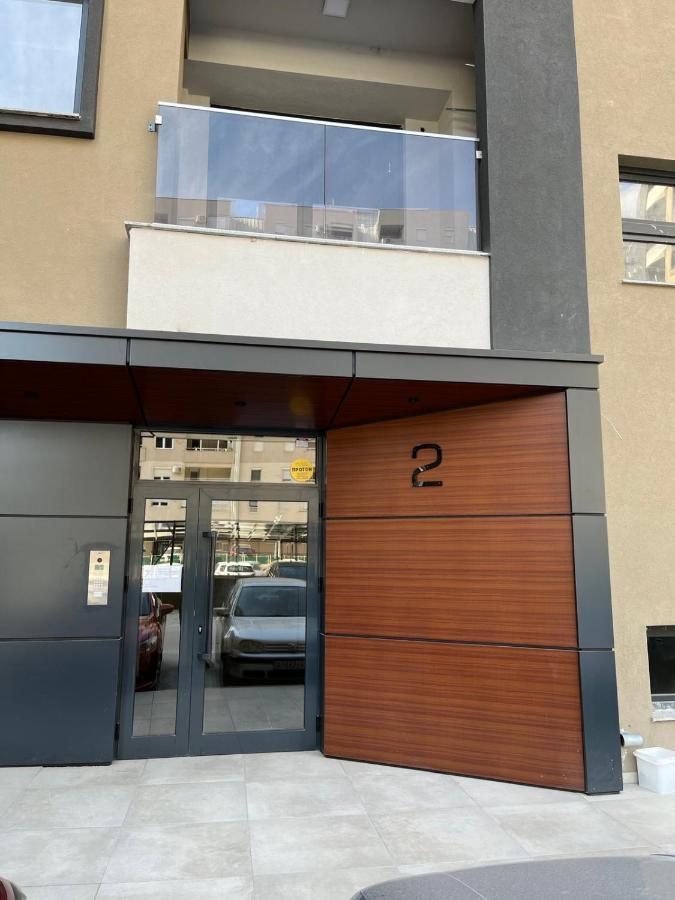 Porta Leks Apartment, Self Check-In, Own Parking Skopje Exterior photo