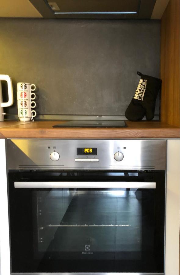 Porta Leks Apartment, Self Check-In, Own Parking Skopje Exterior photo